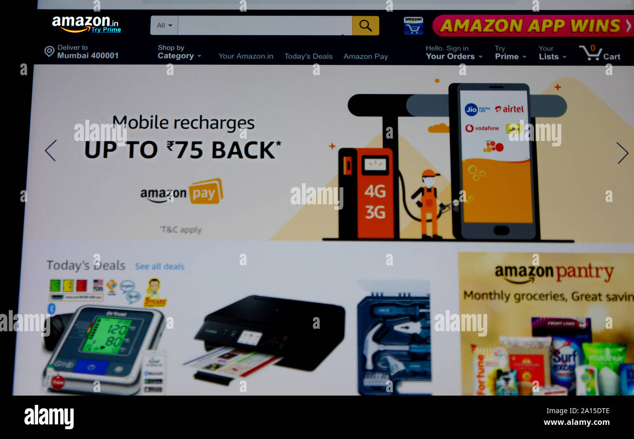 amazon Online Shopping site Stock Photo Alamy