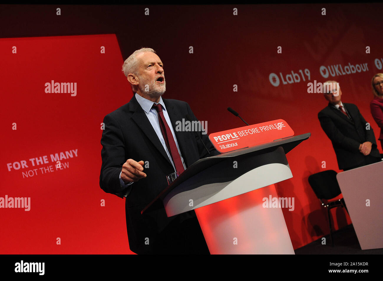 Brighton, UK. 24th Sep, 2019. Jeremy Corbyn Leader of the Labour Party, takes to the stage to announce the breaking news to delegates, that the Supreme Court has just ruled that the Conservative governmentsÕ proroguing of parliament was 'unlawful void and of no effectÕÕ. Jeremy Corbyn called on the Prime Minister, Boris Johnson 'to consider his position', during the fourth day of the Labour Party annual conference at the Brighton Centre. Credit: Kevin Hayes/Alamy Live News Stock Photo