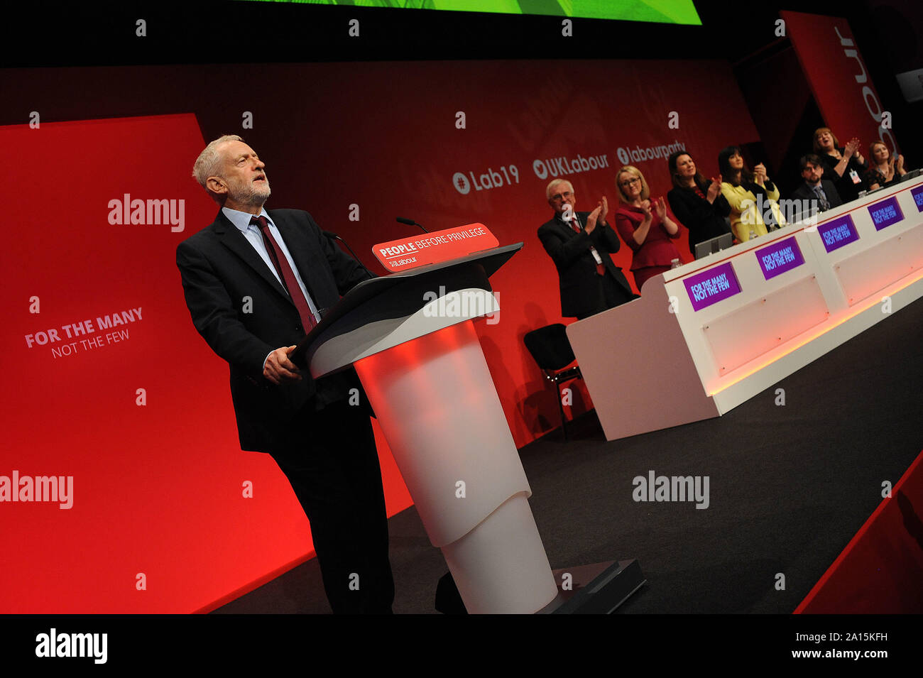 Brighton, UK. 24th Sep, 2019. Jeremy Corbyn Leader of the Labour Party, takes to the stage to announce the breaking news to delegates, that the Supreme Court has just ruled that the Conservative governmentsÕ proroguing of parliament was 'unlawful void and of no effectÕÕ. Jeremy Corbyn called on the Prime Minister, Boris Johnson 'to consider his position', during the fourth day of the Labour Party annual conference at the Brighton Centre. Credit: Kevin Hayes/Alamy Live News Stock Photo