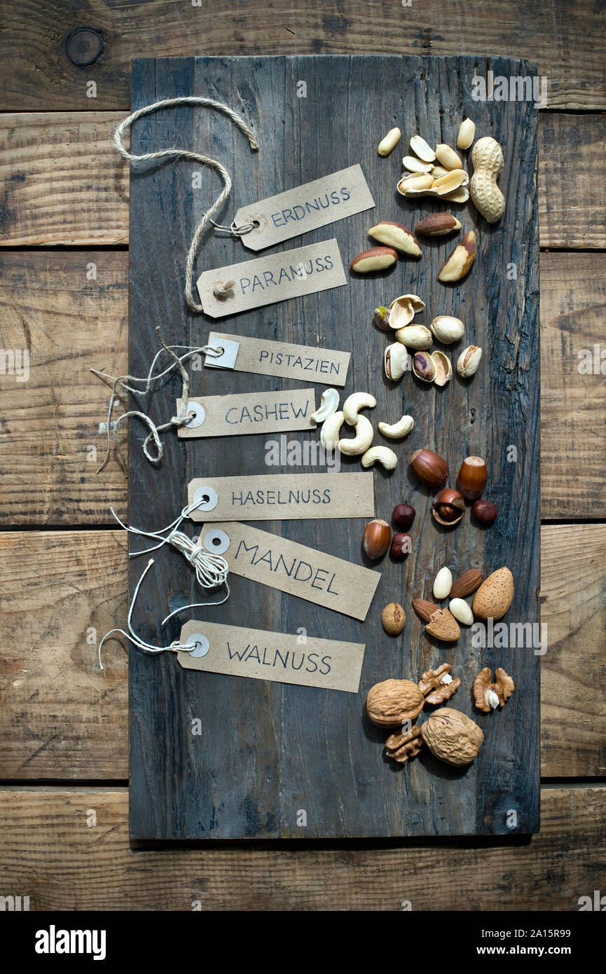 Food label nuts hi-res stock photography and images - Alamy