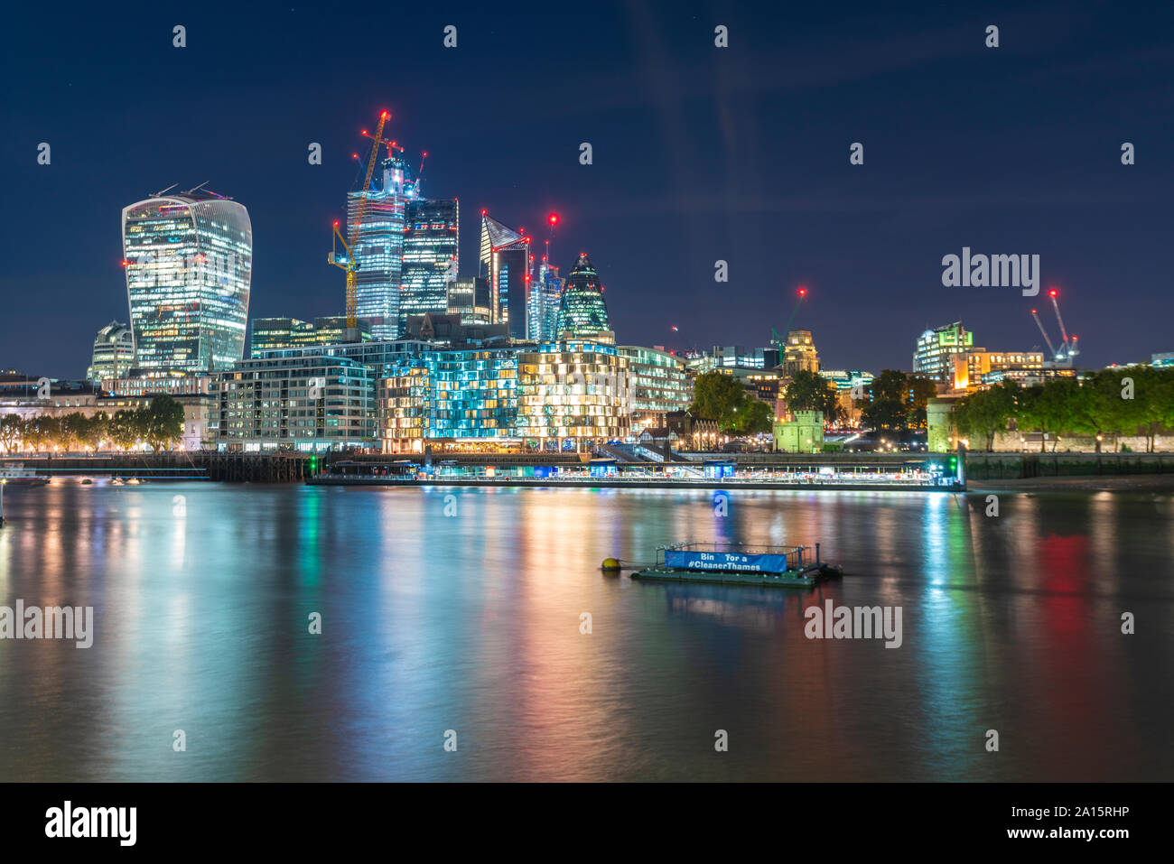 City of london skyline night hi-res stock photography and images - Alamy