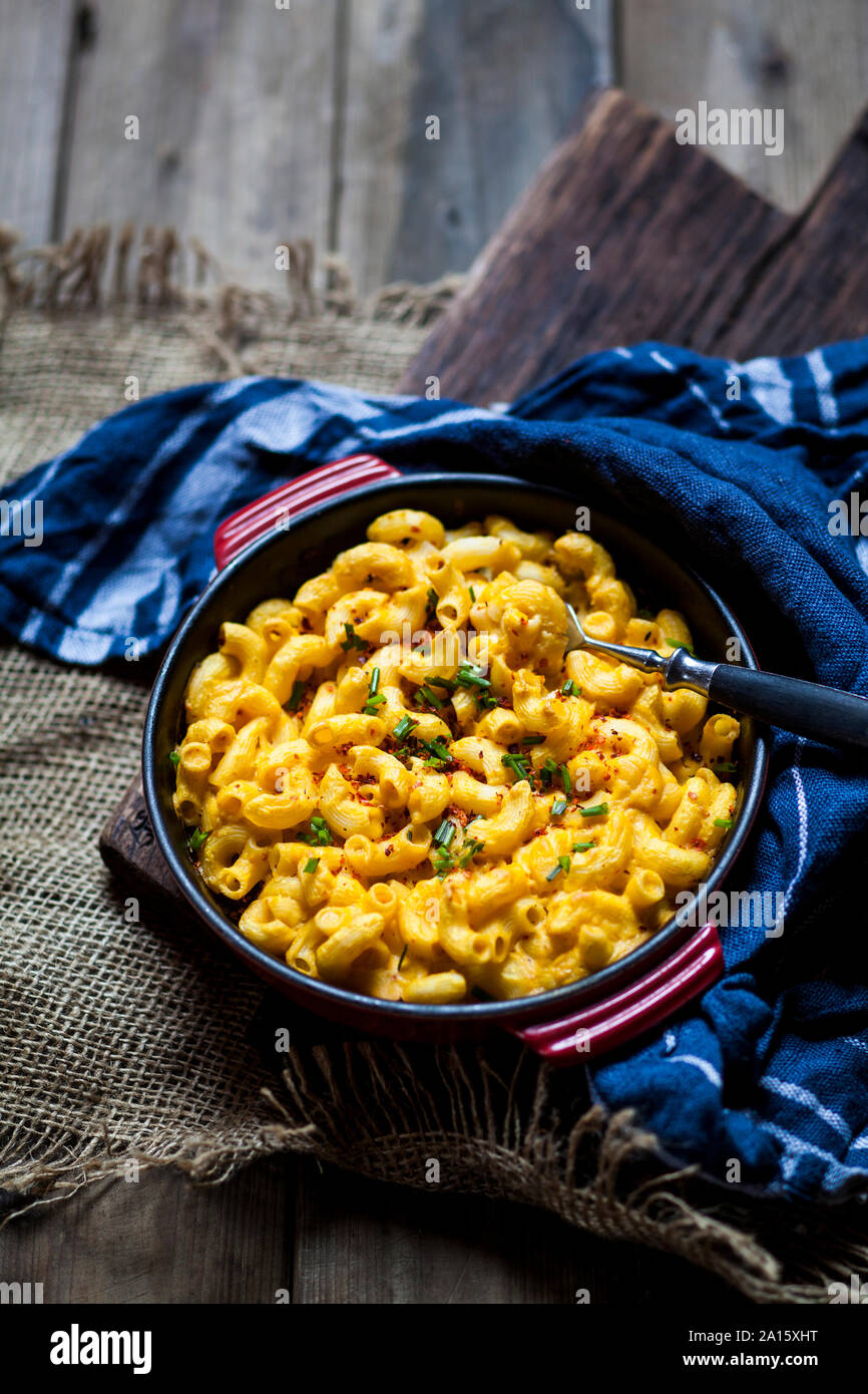 Vegan macaroni and cheese Stock Photo Alamy