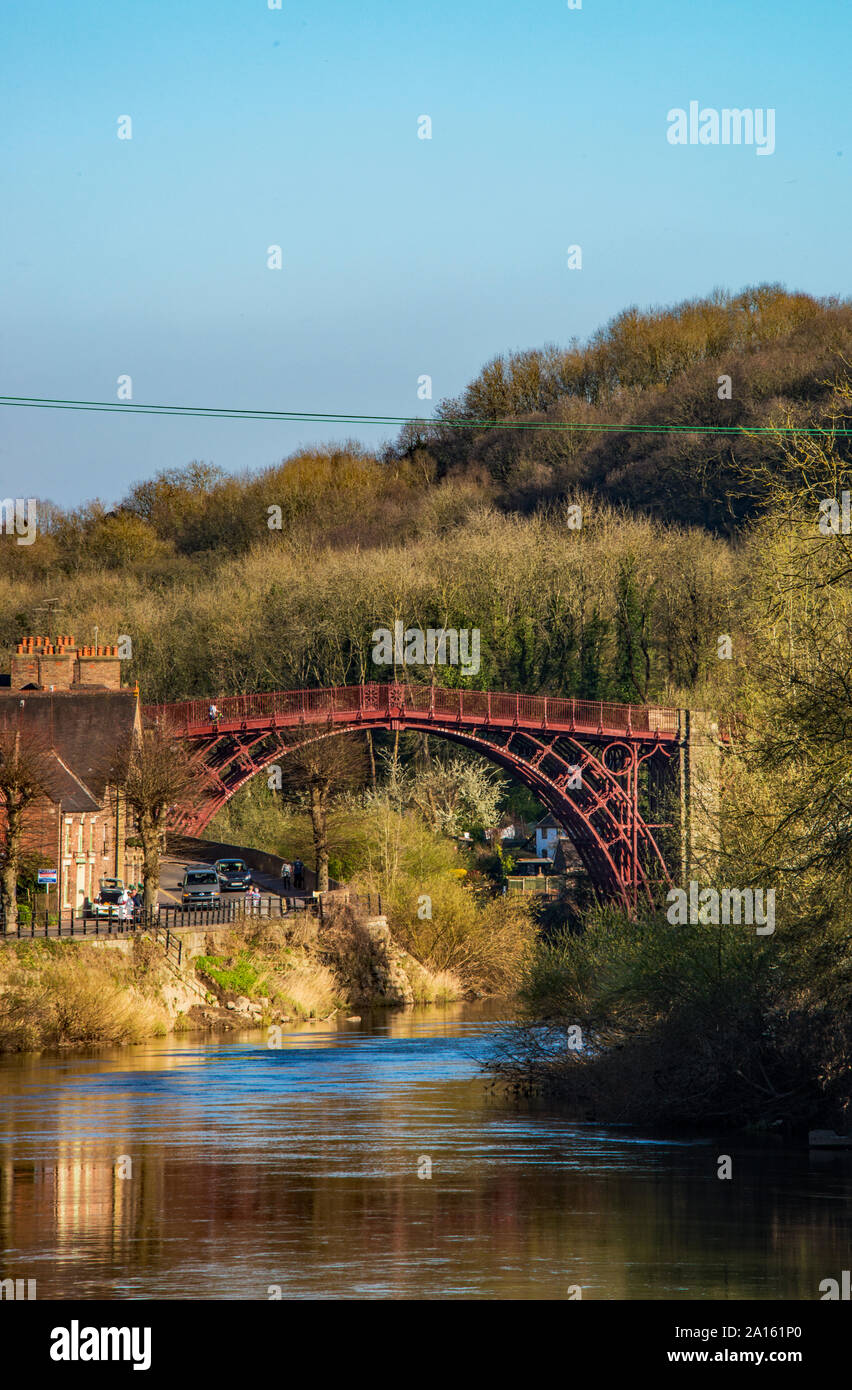 Cast iron bridges hi-res stock photography and images - Alamy
