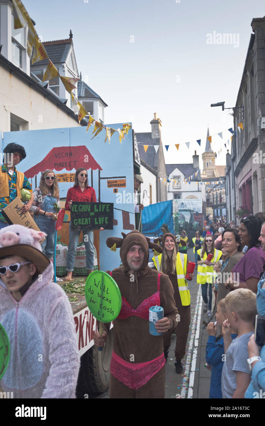 dh Shopping Week festival STROMNESS ORKNEY Farmers float Fancy Dress Parade procession vegan protest scotland Stock Photo