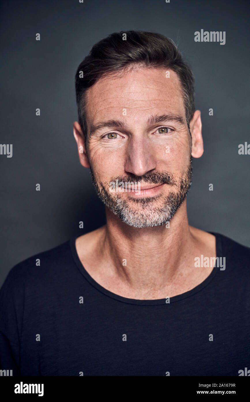 Beauty 50 studio portrait hi-res stock photography and images - Alamy