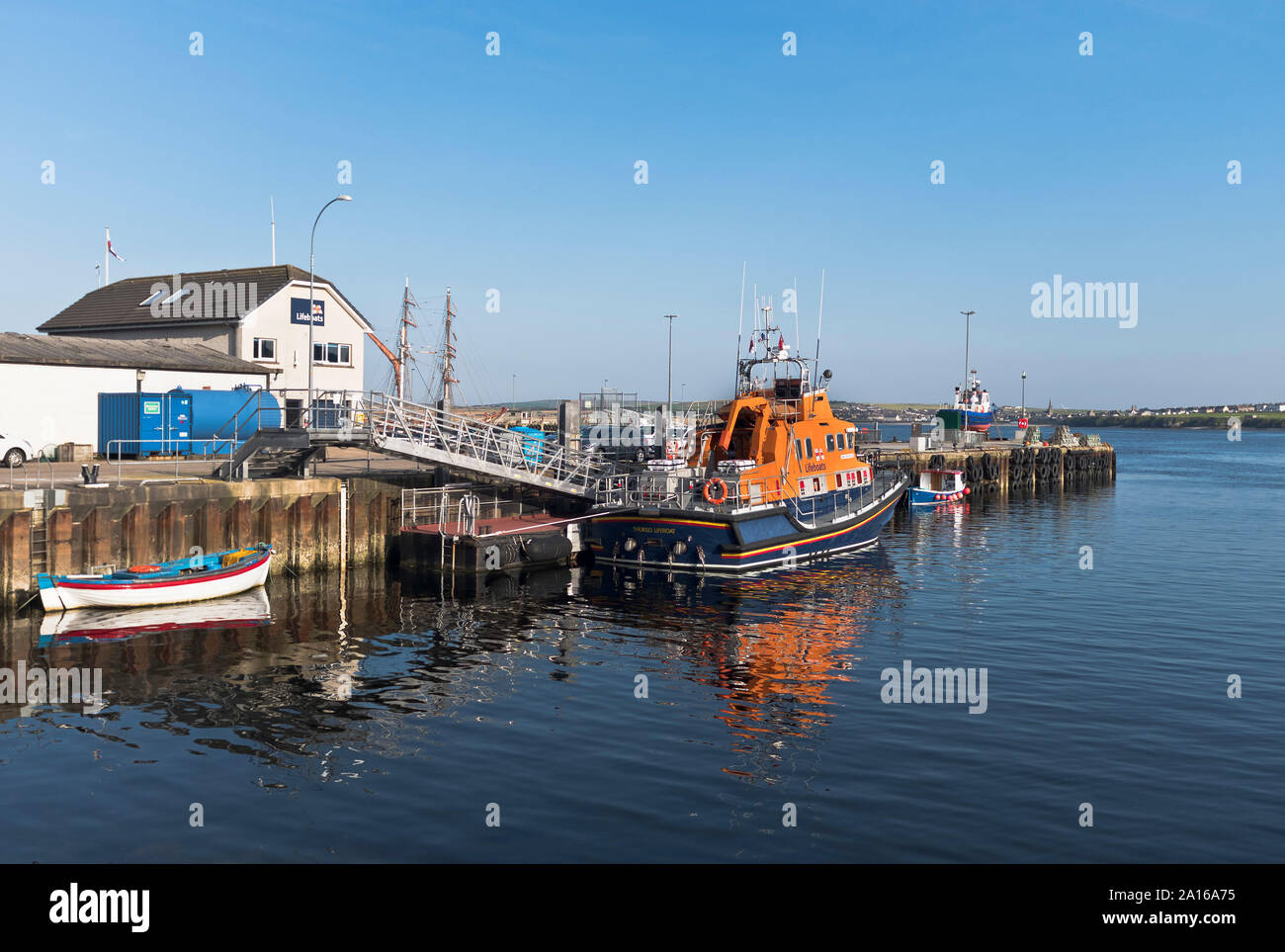 dh Scrabster harbour THURSO CAITHNESS Lifeboat station boat scotland uk rnli rnlb Stock Photo