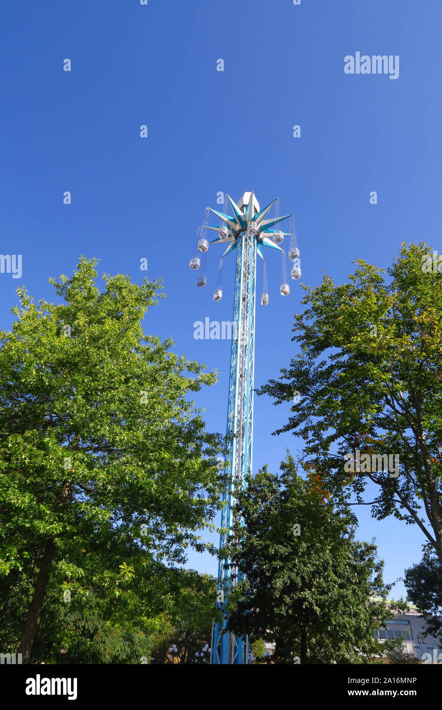 Southbank Starflyer, the UK's largest mobile ride attraction is based ...