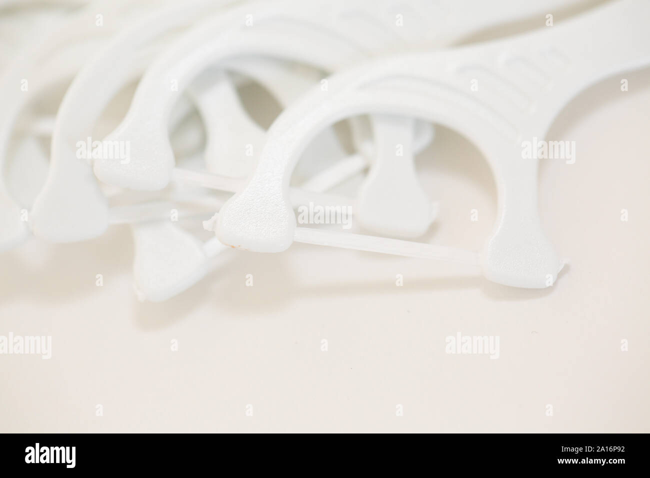Download Open Dental Floss Container Isolated High Resolution Stock Photography And Images Alamy Yellowimages Mockups