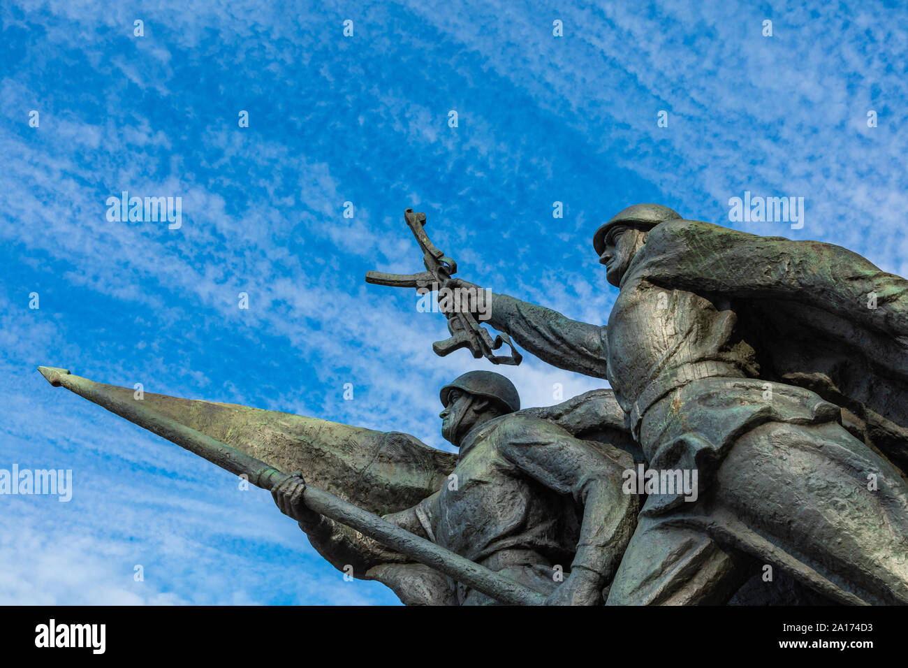 Monument to 1200 guardsmen. The first memorial, perpetuating the feat