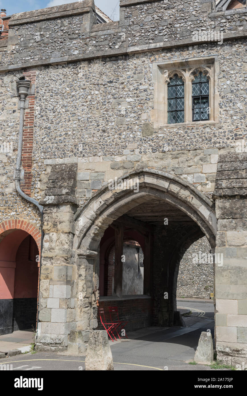 Kingsgate, Winchester, Hants Stock Photo Alamy