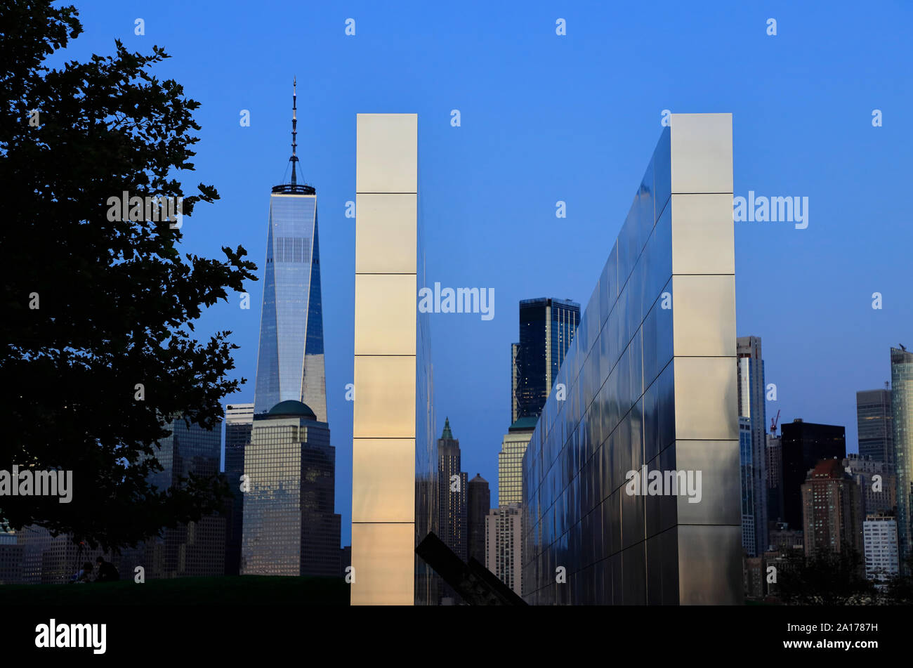 The Empty Sky New Jersey September 11 Memorial With One World Trade Center In The Background Liberty State Park New Jersey Usa Stock Photo Alamy