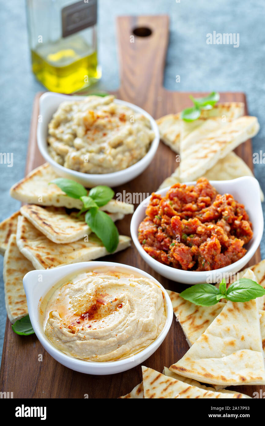 Mediterranean mezze board with pita and hummus Stock Photo Alamy