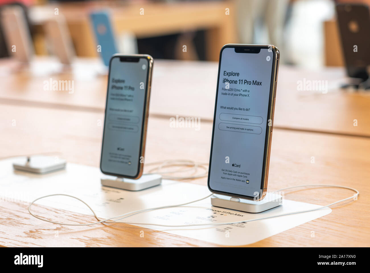 Aventura, Florida, USA - September 20, 2019: Interior Of Apple Store In  Aventura Mall On First Day Of Officially Started Selling The IPhone 11,  IPhone 11 Pro And IPhone 11 Pro Max