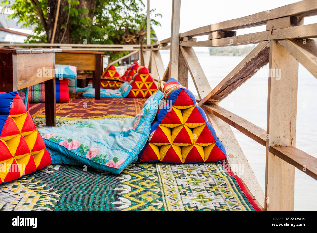 Rustic and restful getaway on the banks of the Mekong at Si Phan Don in the 4000 island district of Champasak Province, Lao PDR. Stock Photo