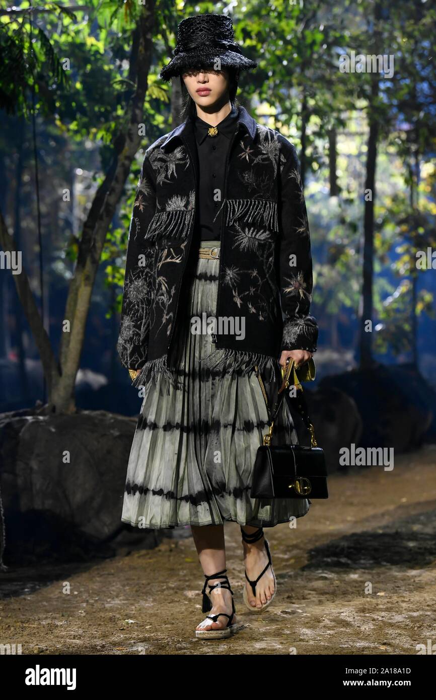 Dior spring summer 2019 hi-res stock photography and images - Alamy