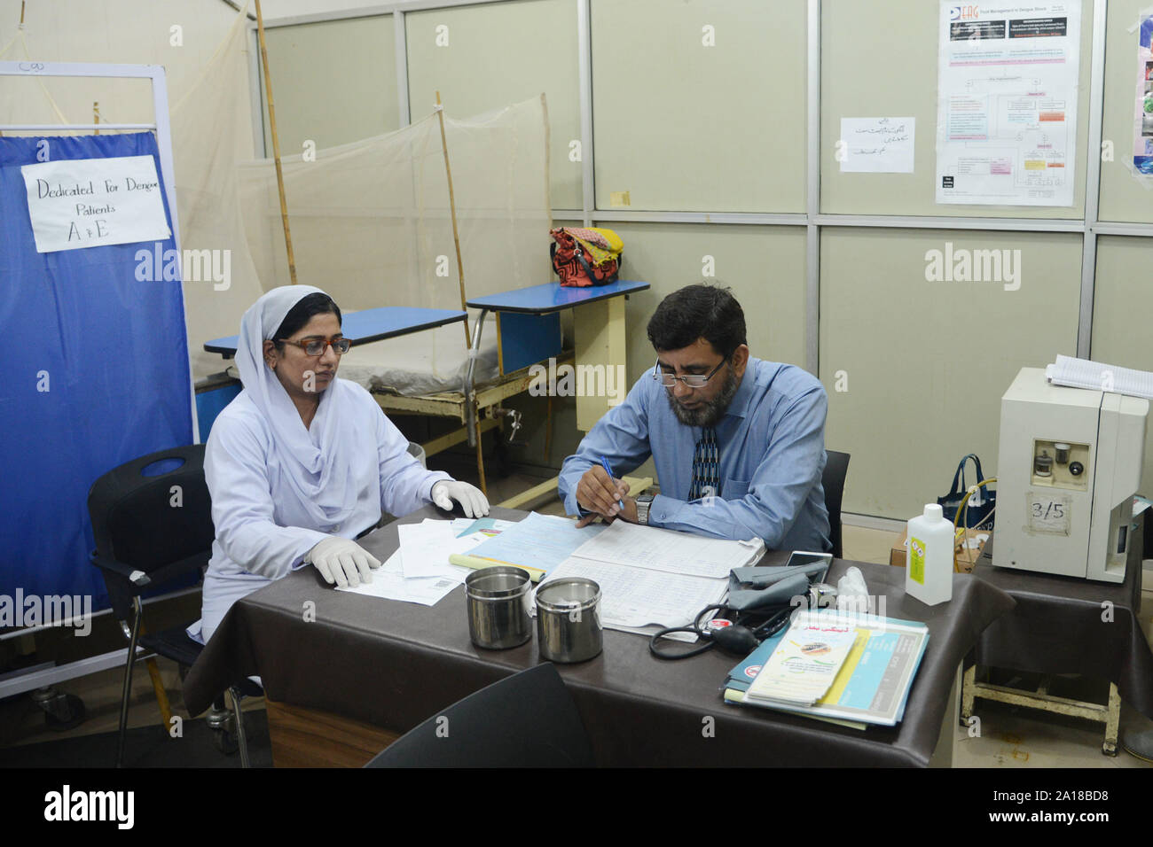 Medical Superintendents Ms Jinnah Hospital Dr Iftikhar With Their Team Members Inquiring The Dengue Fever Patients