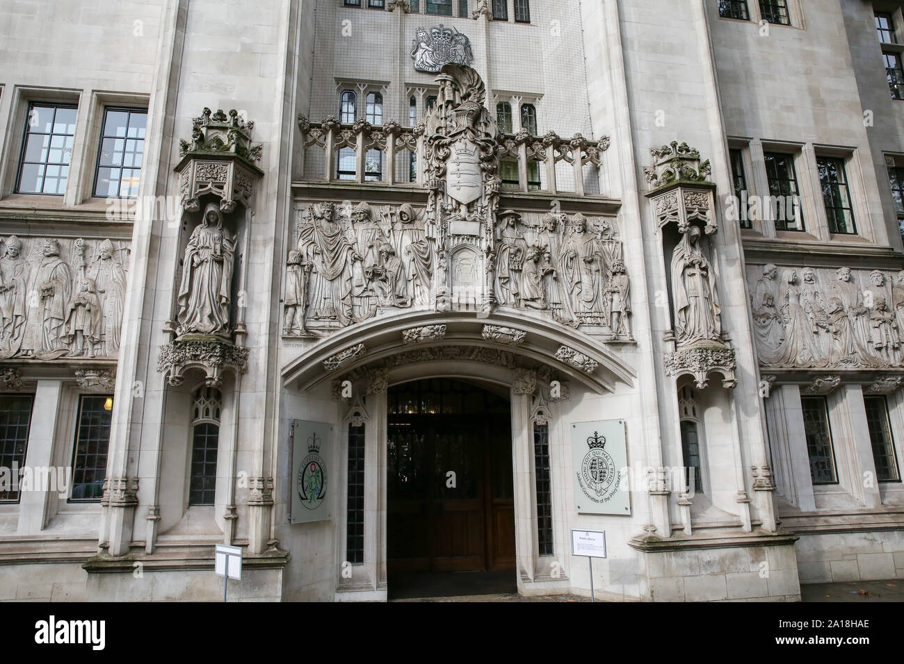 London, UK. 24th Sep, 2019. The Supreme Court - the highest court on land on the day the court ruled that the British Prime Minister Boris Johnson's decision to prorogue Parliament is unlawful. Credit: SOPA Images Limited/Alamy Live News Stock Photo