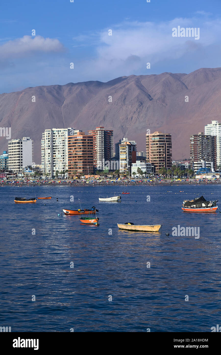 IQUIQUE, CHILE - JANUARY 23, 2015: View from the peninsula at the end ...