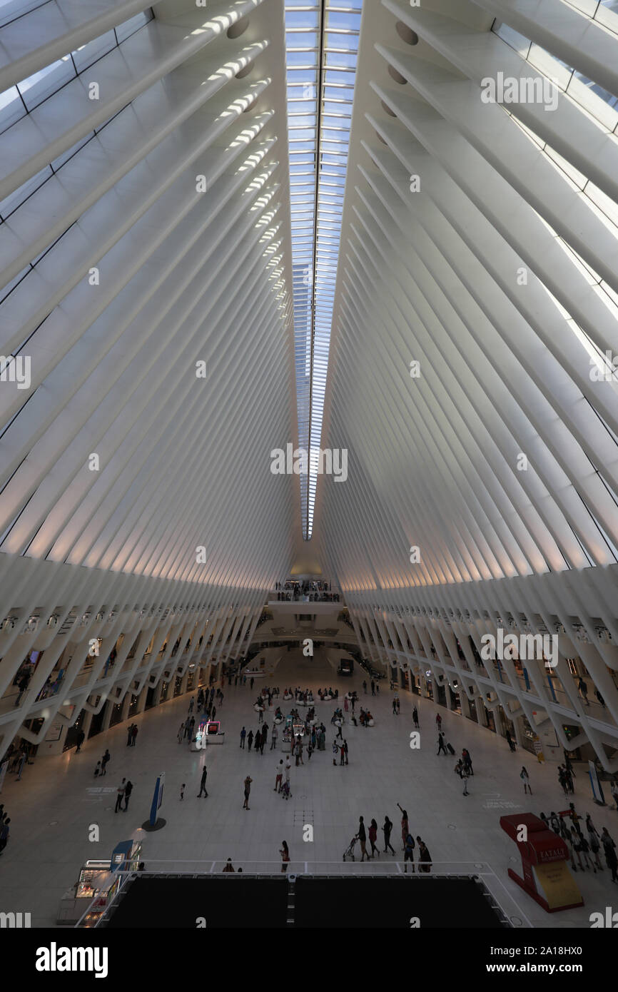 The Oculus of Calatrava in New York. Train that crosses the Hudson to communicate New York with the neighboring state of New Jersey and a shopping cen Stock Photo