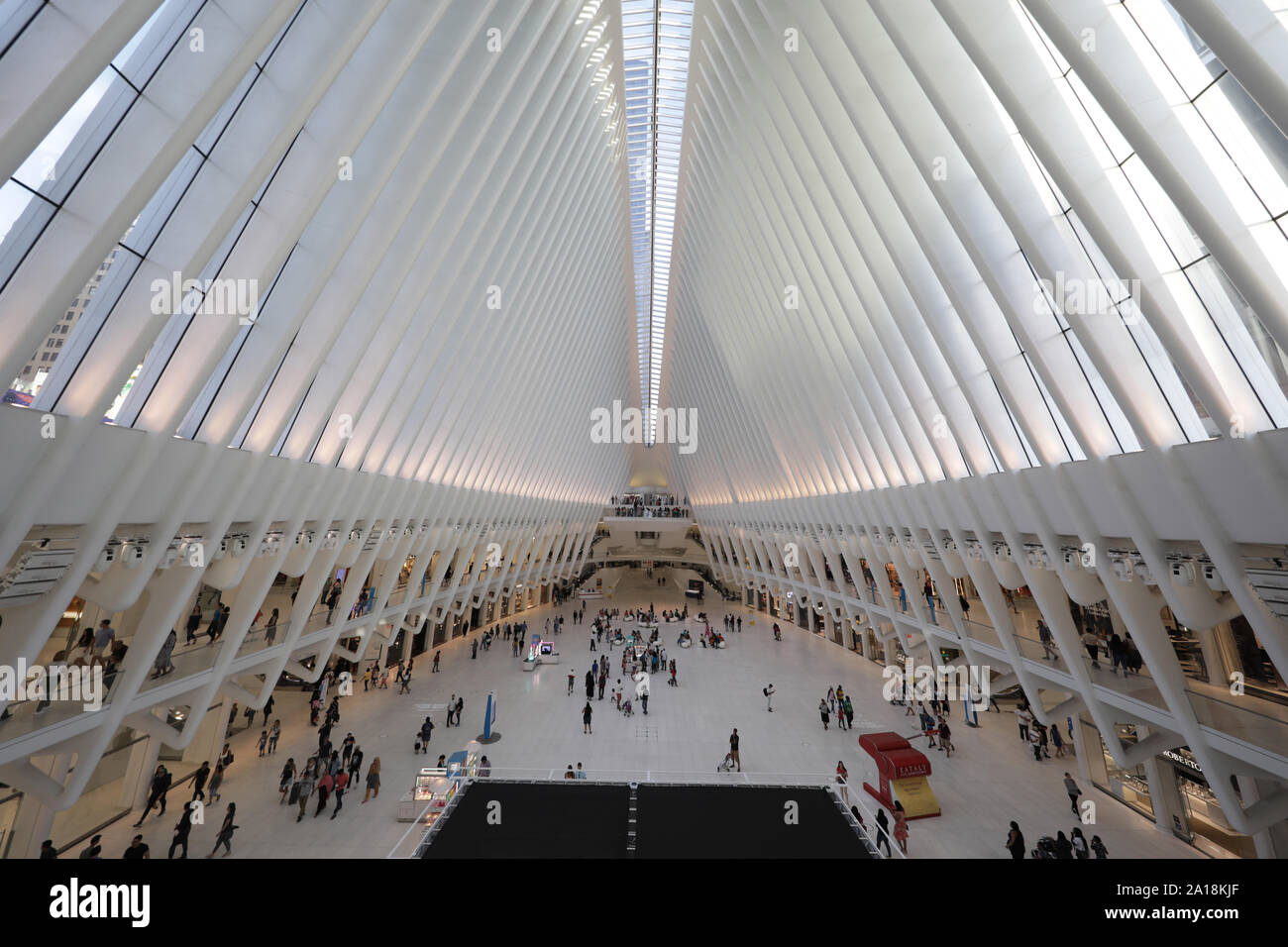 The Oculus of Calatrava in New York. Train that crosses the Hudson to communicate New York with the neighbouring state of New Jersey Stock Photo