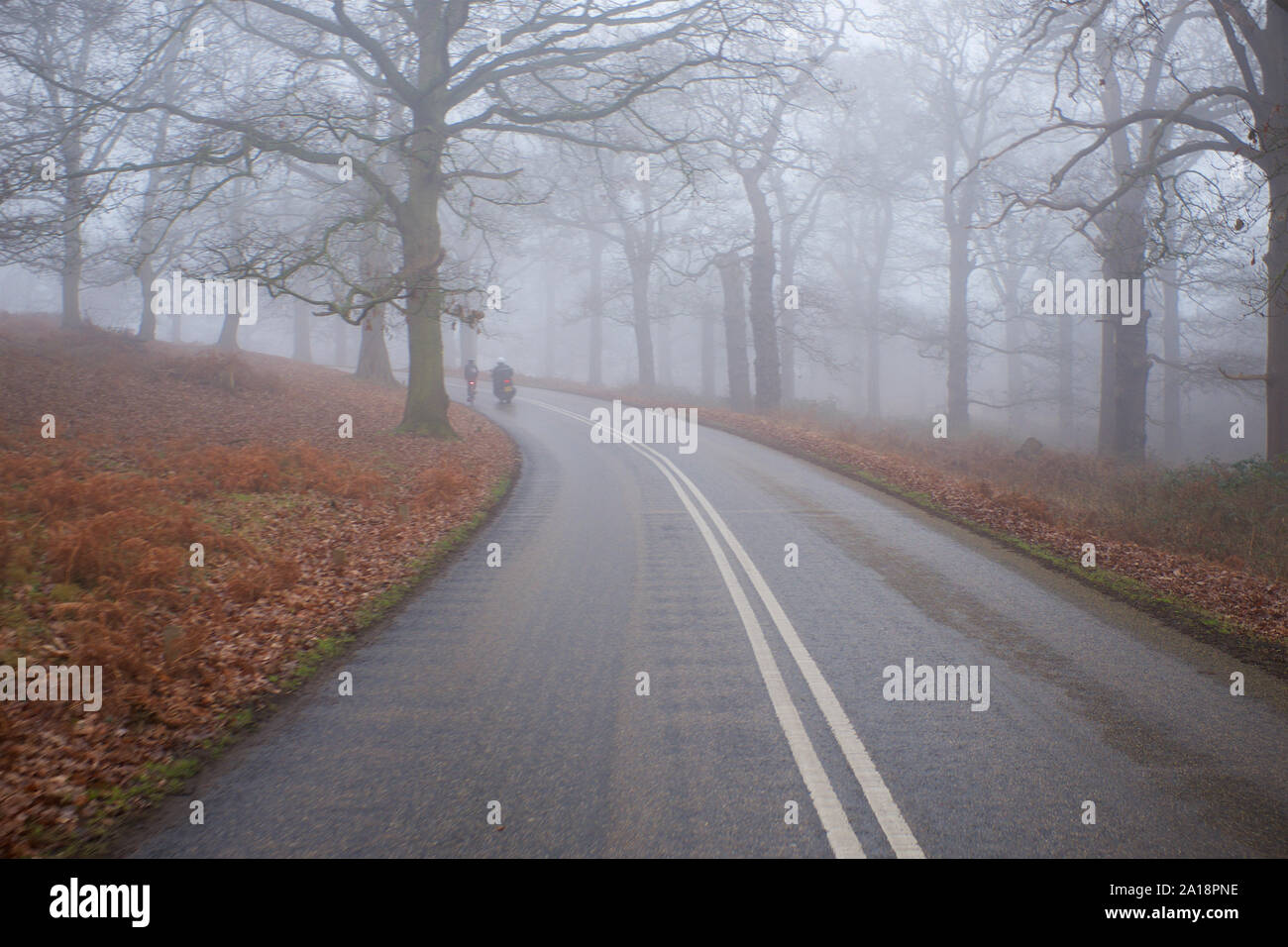 City london on foggy hi-res stock photography and images - Alamy