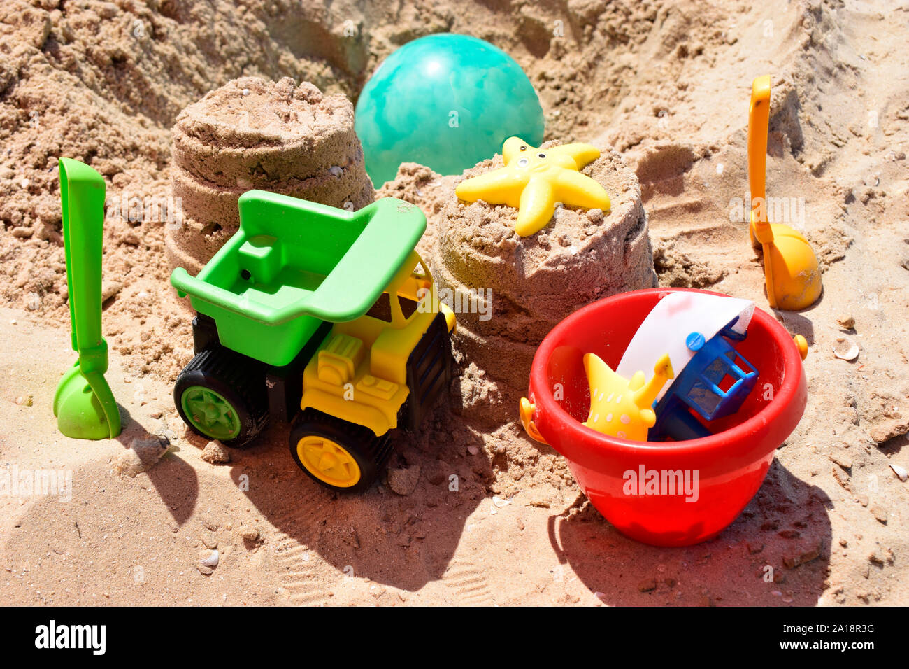 green toys beach bucket