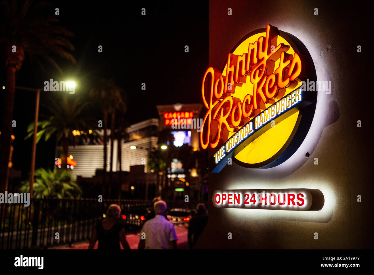 Spielerstadt Las Vegas in Nevada / USA bei Nacht im Schein der Neonlampen und Reklamewänden. Stock Photo