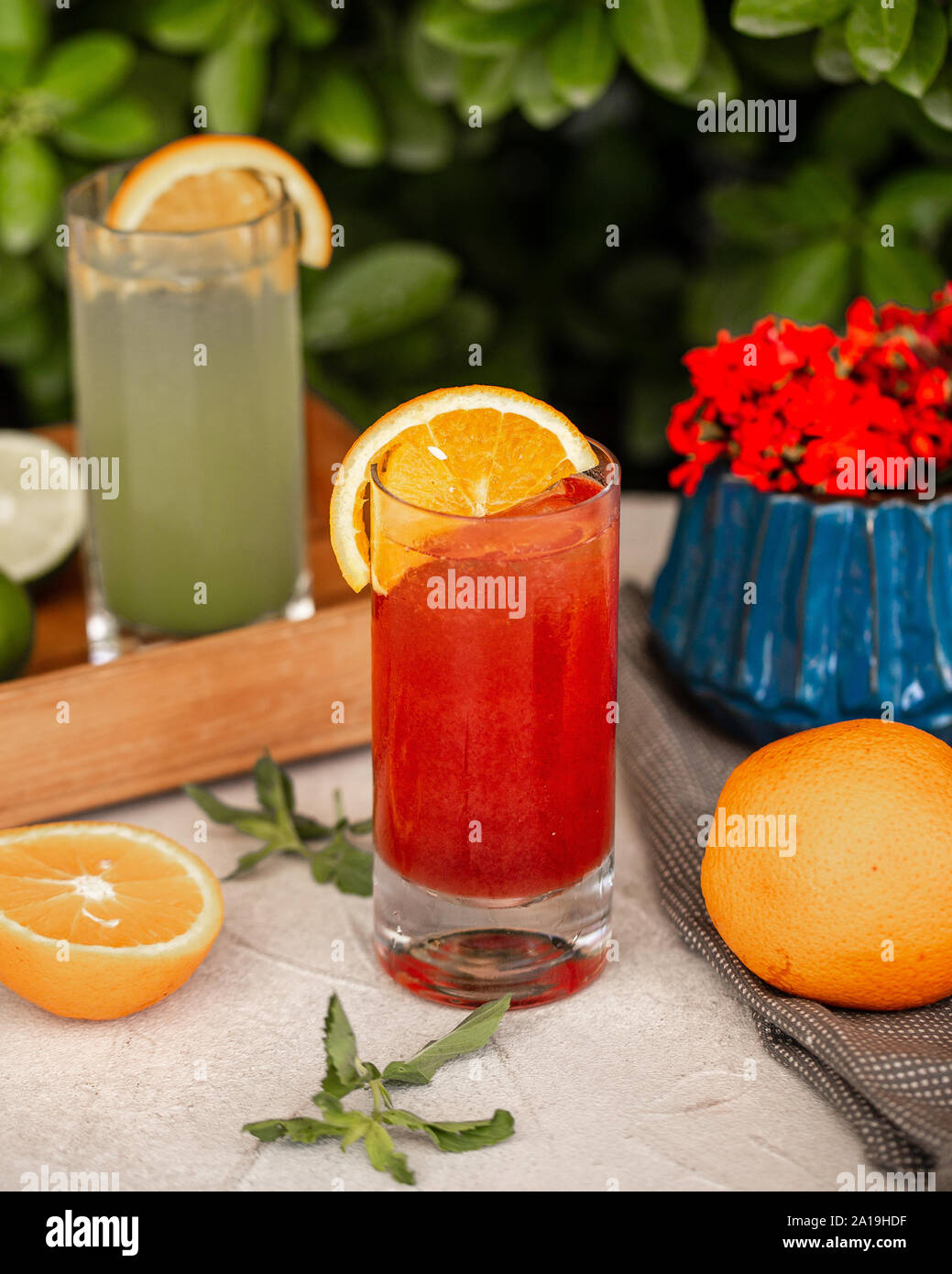 Fresh grapefruit squeezed fruit hi-res stock photography and images - Alamy