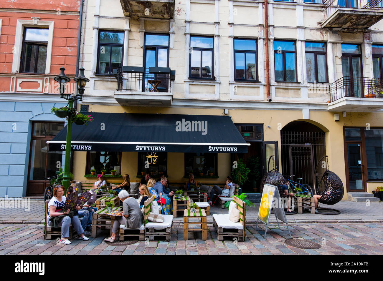 Cafe terrace, Vilniaus gatve, old town, Kaunas, Lithuania Stock Photo