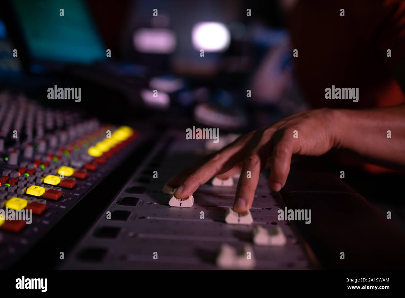 Mixing desk hires stock photography and images Alamy
