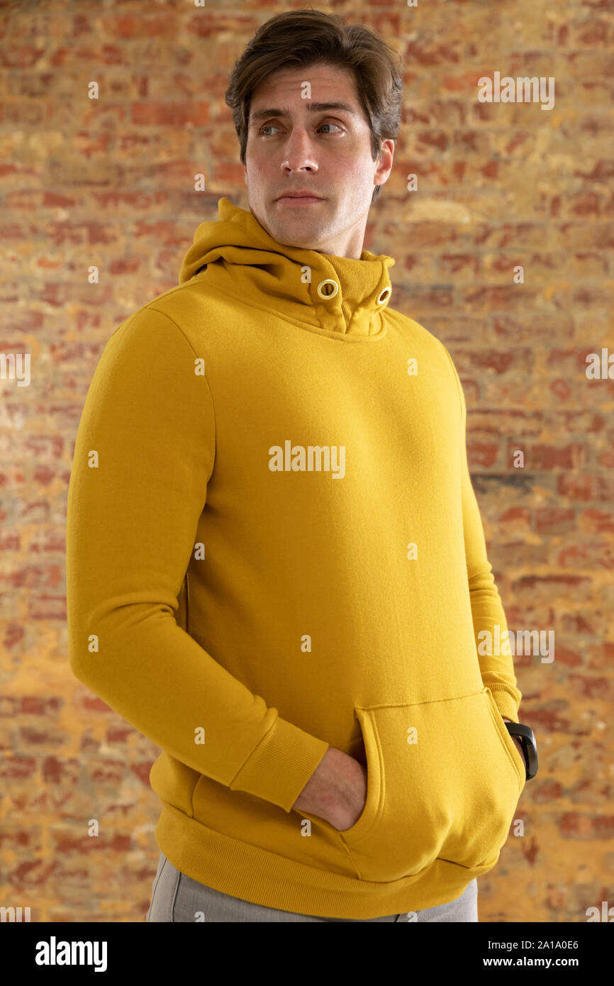 Man wearing jeans close up hi-res stock photography and images - Alamy