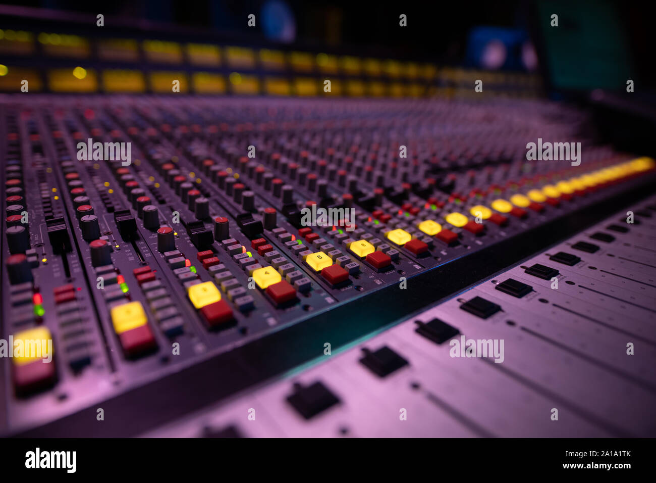 Mixing desk hires stock photography and images Alamy