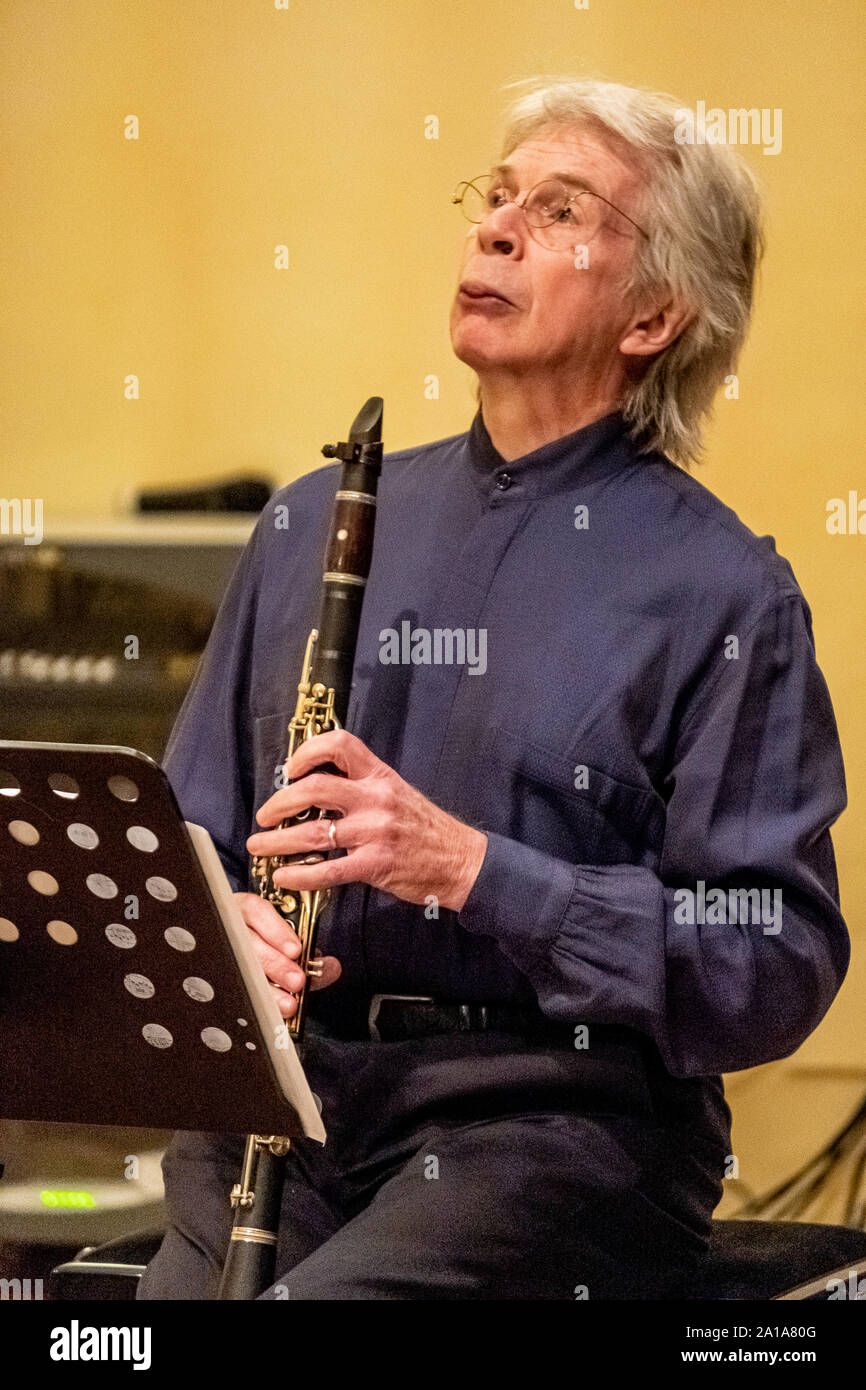 Richard stoltzman hi-res stock photography and images - Alamy