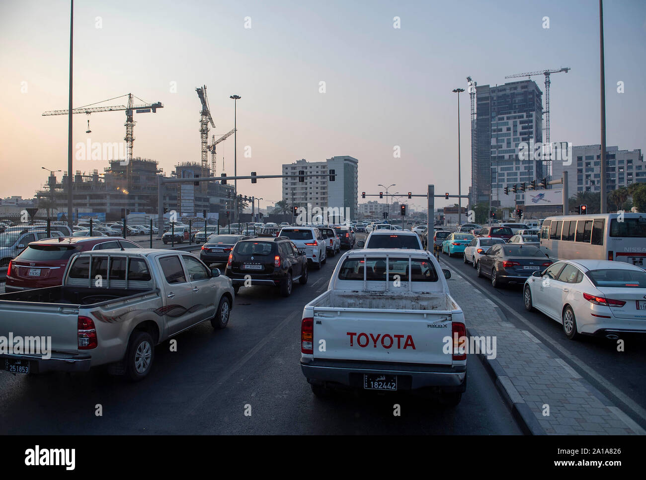 Feature, traffic on the streets in Doha / Qatar, cars, car, on 25.09. ...
