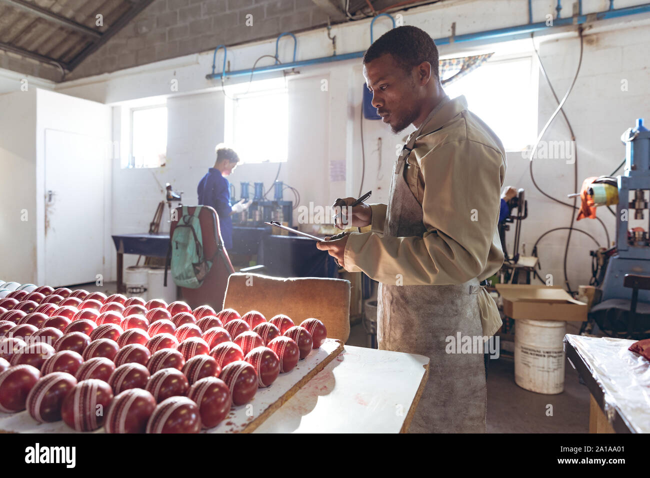 Cricket machine hires stock photography and images Alamy