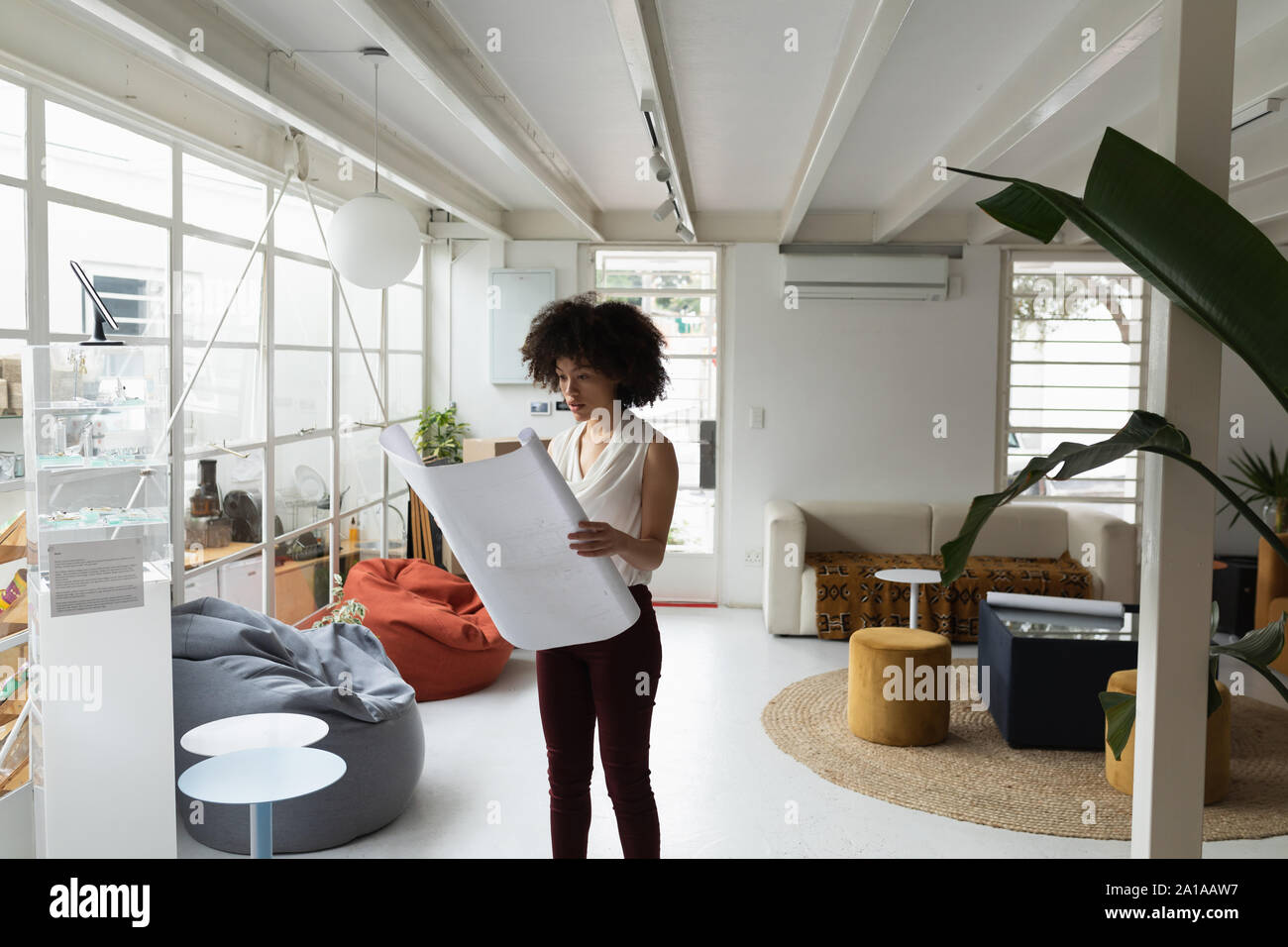 Creative agency office hi-res stock photography and images - Alamy