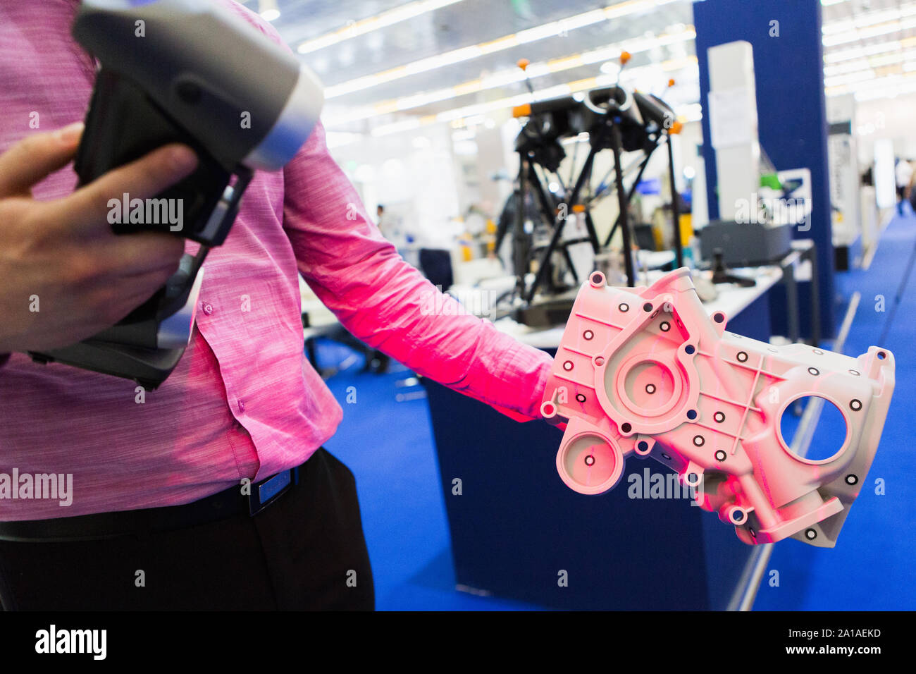 Engineer scans the part with 3D scanner Stock Photo Alamy