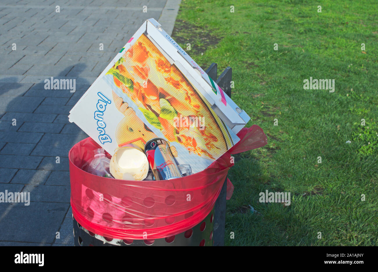 Pizza box in overflowing rubbish bin Stock Photo Alamy