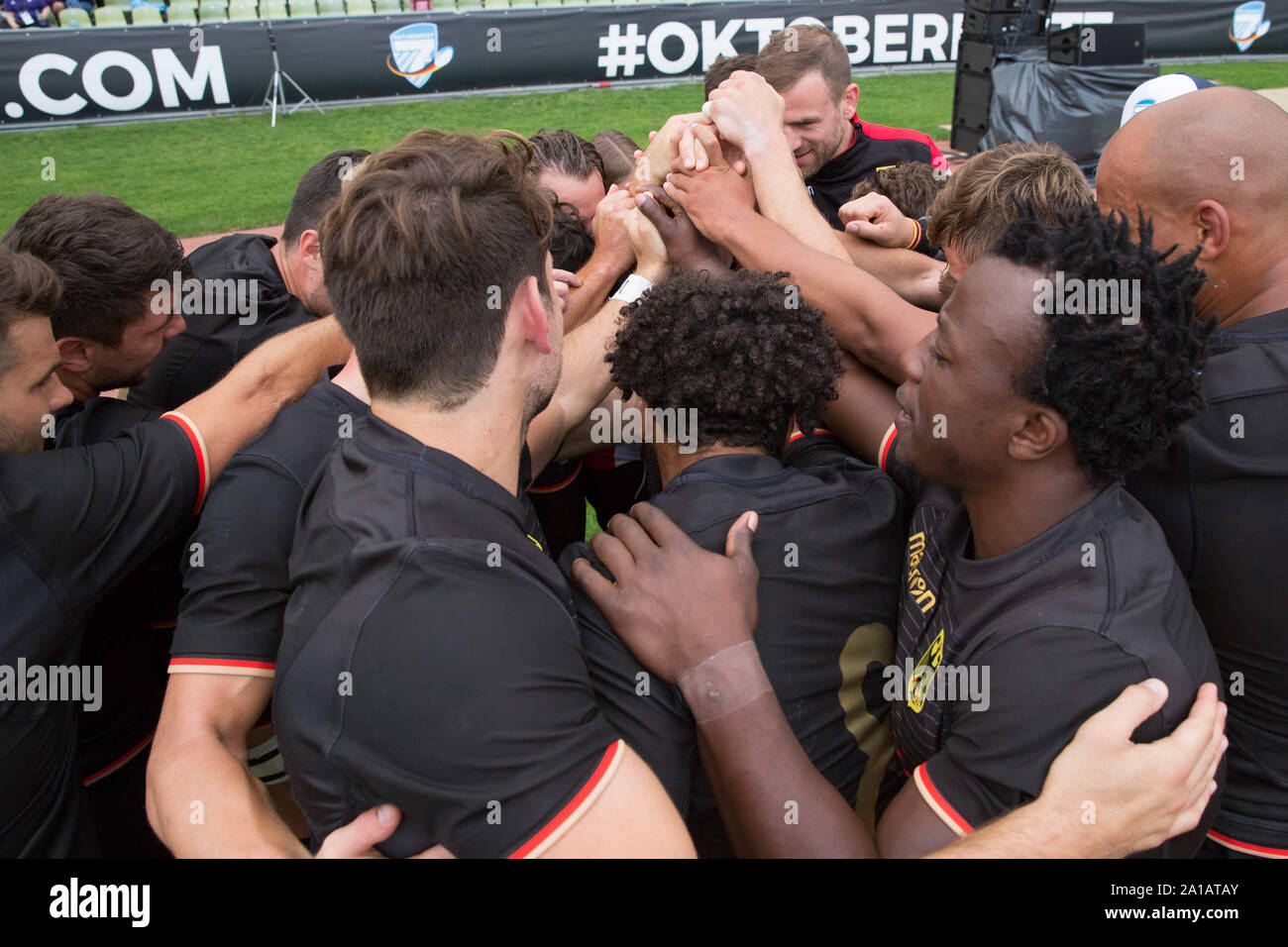 Munich, Germany. 22nd Sep, 2019. Oktoberfest Sevens Rugby Tournament in Munich on 21 and 22 September 2019. Team circle of the German team after the match for third place. Credit: Jürgen Kessler/dpa/Alamy Live News Stock Photo