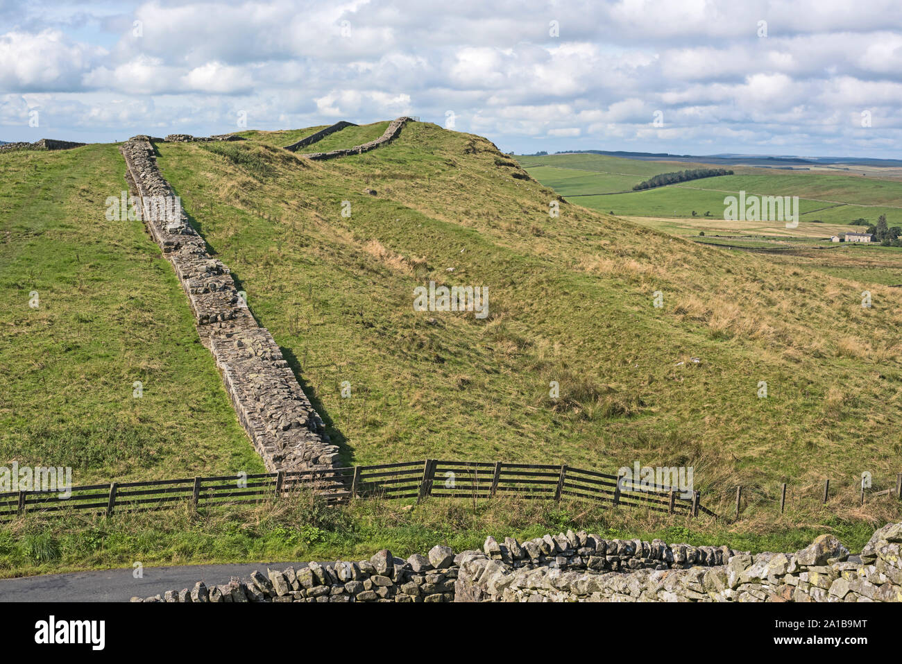 Stretch of Hadrian's Wall at Caw Gap, Northumberland with westerly view  towards Milecastle 42 Stock Photo - Alamy