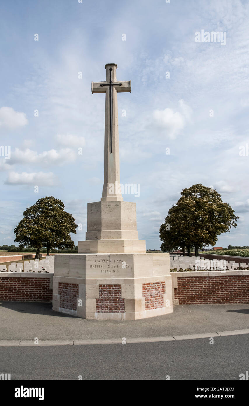 CWGC Canada Farm Cemetery in West Flanders, site of a casualty clearing station during the Third Ypres Battle of 1917 Stock Photo