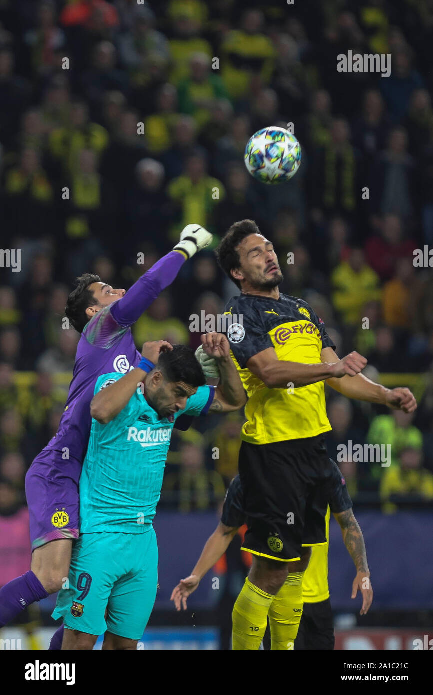 Mats Hummels , Roman Burki  in Borussia Dortmund and Luis Suarez in FC Barcelone during the UEFA Champions League, Group F football match between Borussia Dortmund and FC Barcelona on September 17, 2019 at BVB Stadion in Dortmund, Germany - Photo Laurent Lairys / MAXPPP Stock Photo