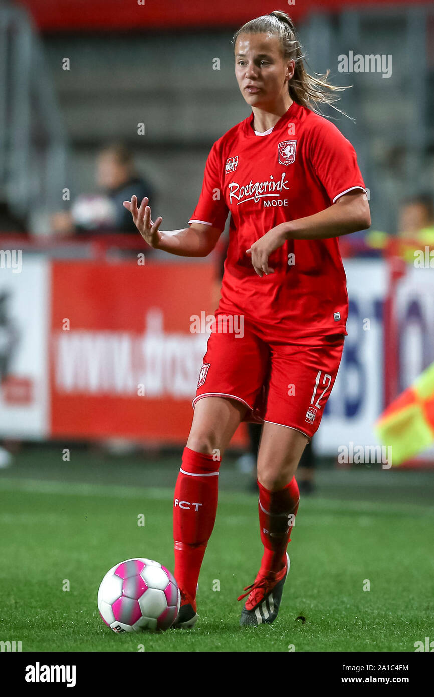 ENSCHEDE 25 09 2019 Grolsch Veste Round of 32 Champions League Twente St. Polten Women season 2019 2020 FC Twente player Lynn Wilms during the match Stock Photo Alamy