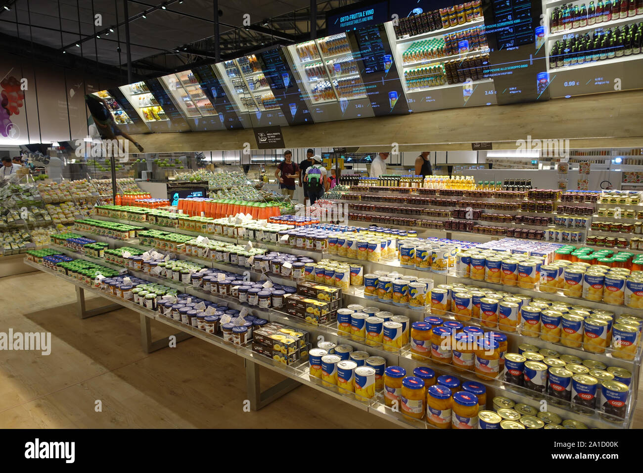 Mailand, Weltausstellung 2015, Supermarkt der Zukunft - Milano, Expo 2015, futuristic supermarket Stock Photo