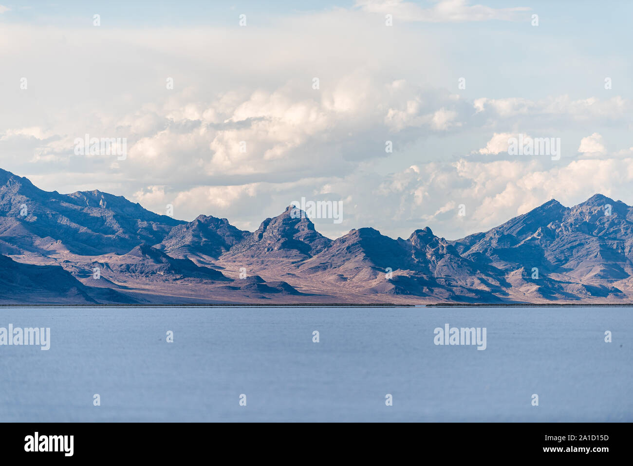 Bonneville Salt Flats Near Salt Lake City, Utah And Mountain View ...