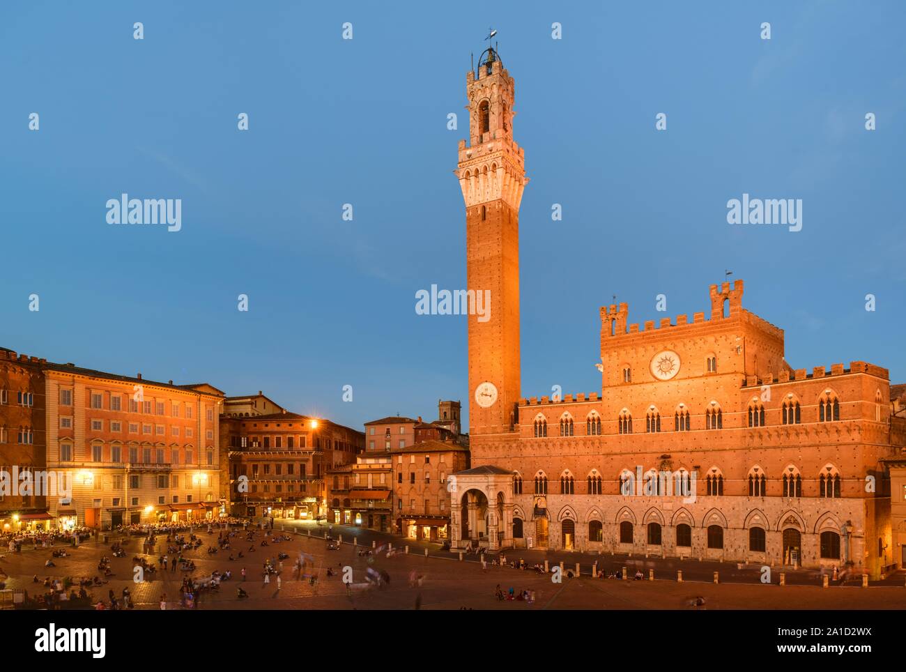 Die Piazza del Campo ist der bedeutendste Platz der toskanischen Stadt Siena, deren Zentrum er bildet. Der Platz ist bekannt durch seine beeindruckend Stock Photo