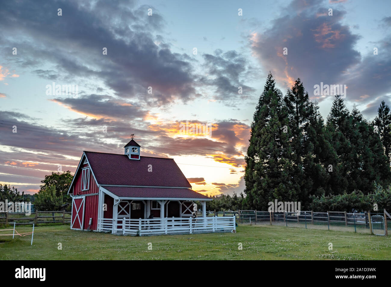 Barn with horse at sunset in Sequim, Washington Stock Photo Alamy