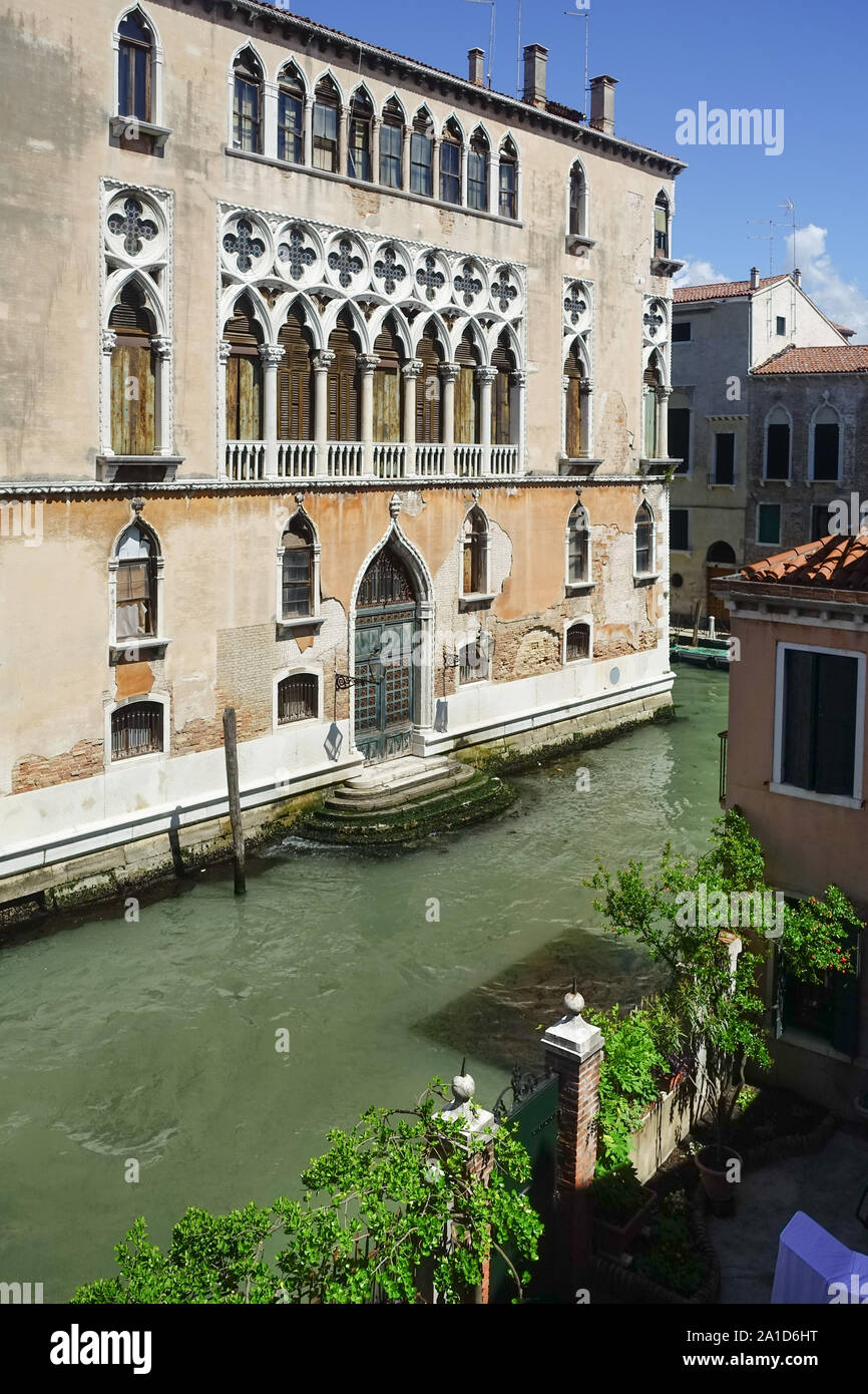 Venedig, Palazzo an einem Kanal - Venice, Palazzo, Channel Stock Photo