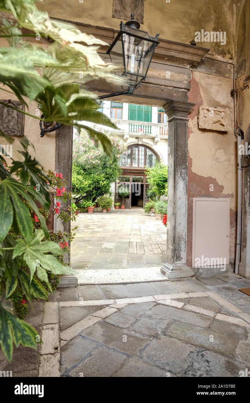 Courtyard greening hi-res stock photography and images - Alamy