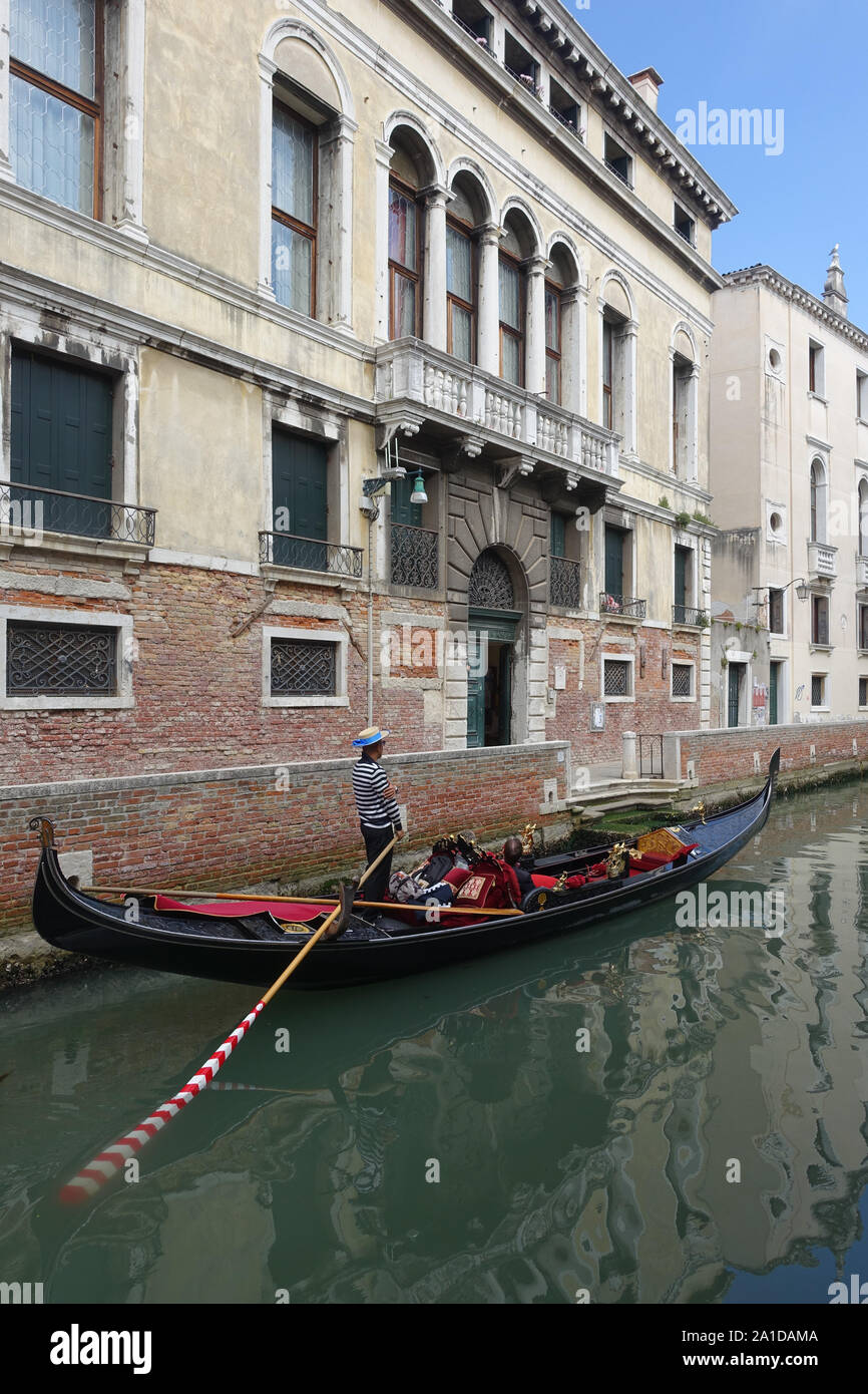 Venedig, Gondel auf einem Kanal - Venice, Gondola on a Channel Stock Photo